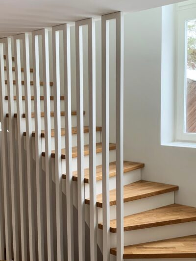 Why White Oak Is a Practical Choice for Modern Staircases